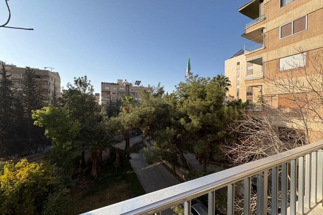 b716f57e-07f8-45a0-844c-f95e511d8107